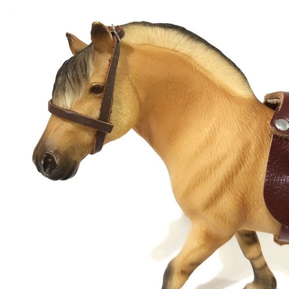 Retired Breyer #482 Horse Traditional Model Henry Norwegian Fjord With Saddle - Picture 2 of 8